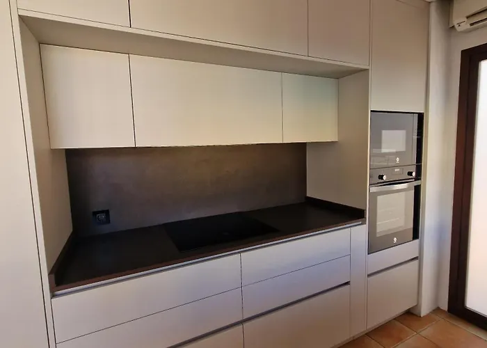 Deluxe Silhouse Villa