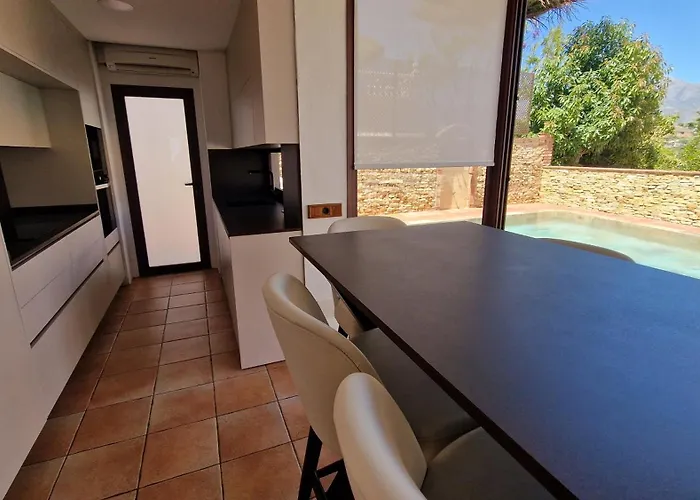 Deluxe Silhouse Nerja