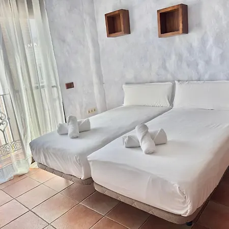 Deluxe Silhouse * Nerja