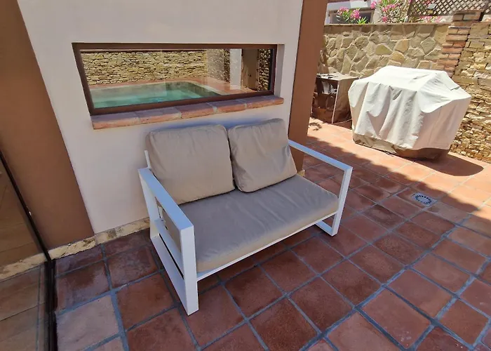 Deluxe Silhouse Nerja